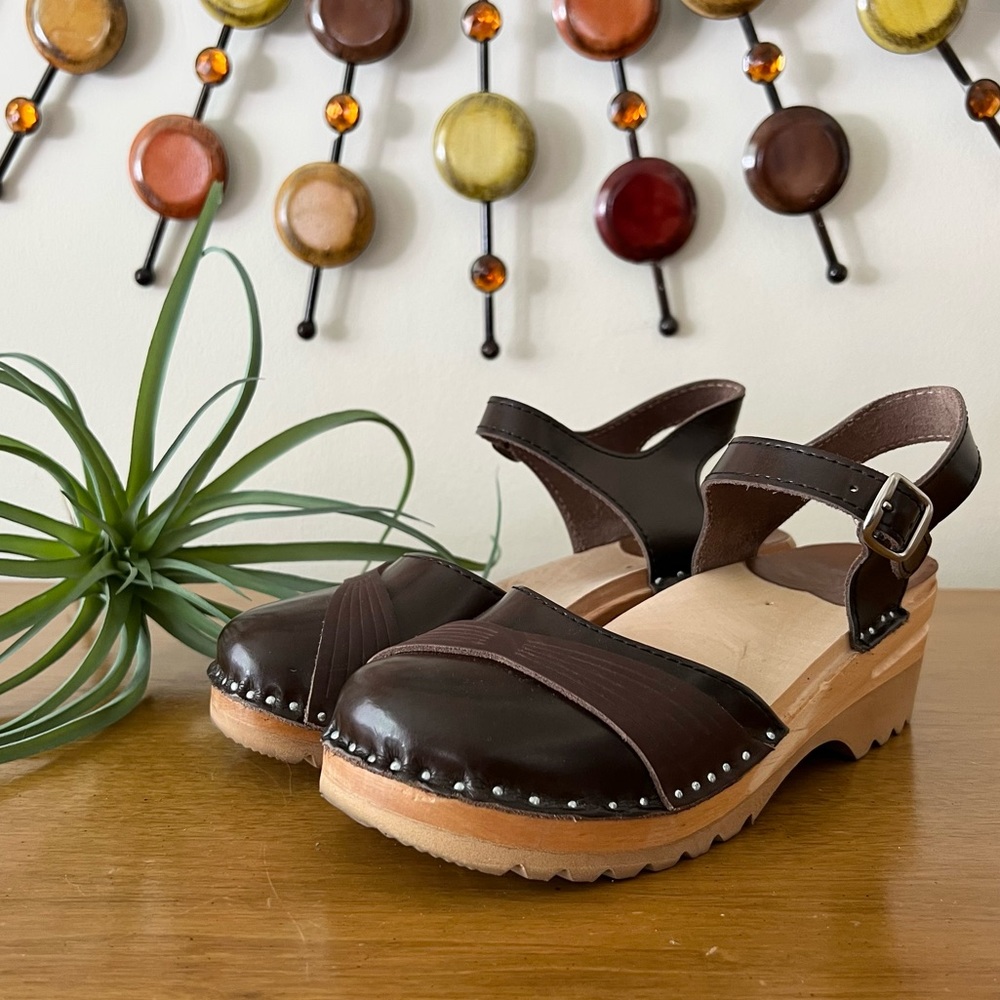 Troentorp Brown Leather Ankle Strap Closed Toe Clogs, Size 36